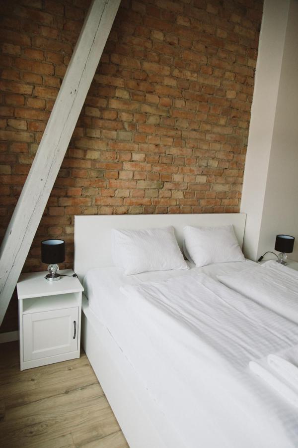 Apartamenty Leszno Лешно Экстерьер фото