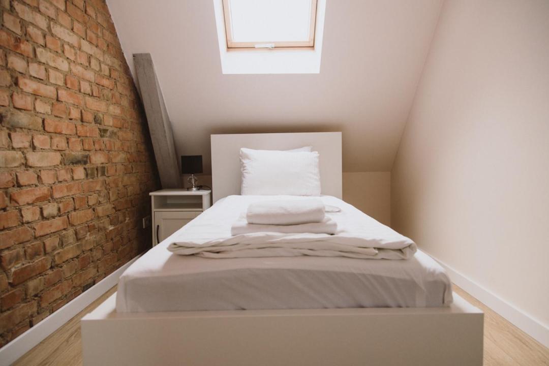 Apartamenty Leszno Лешно Экстерьер фото