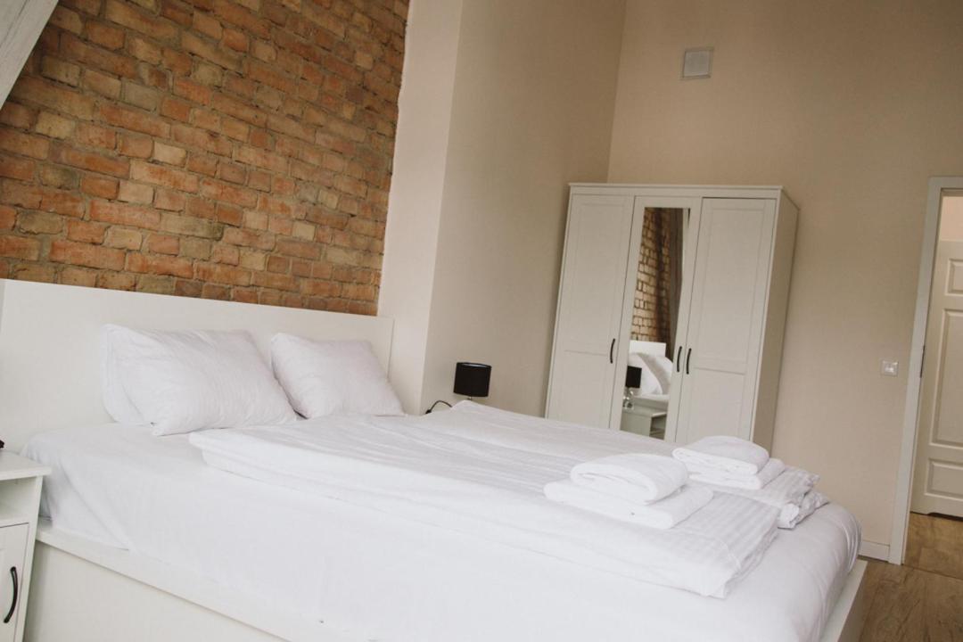 Apartamenty Leszno Лешно Экстерьер фото