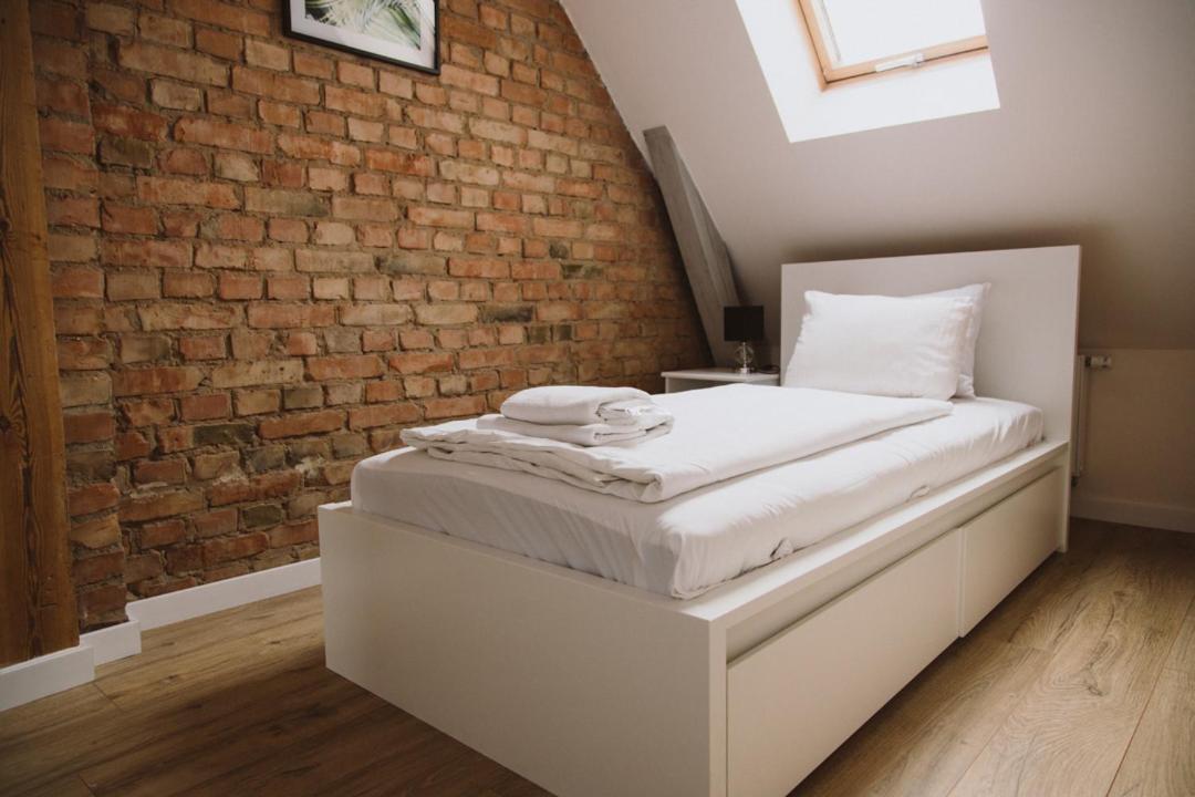 Apartamenty Leszno Лешно Экстерьер фото