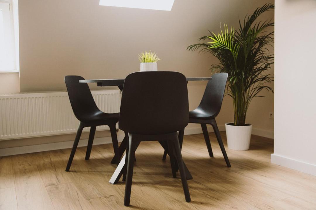 Apartamenty Leszno Лешно Экстерьер фото