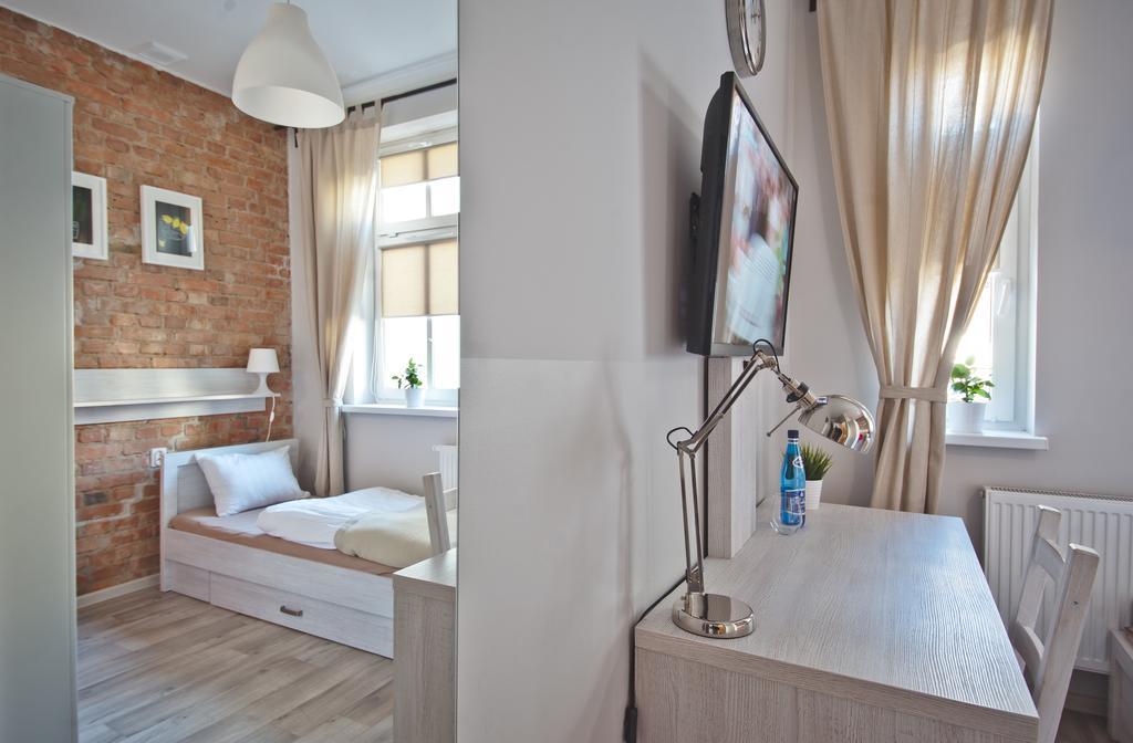 Apartamenty Leszno Лешно Экстерьер фото