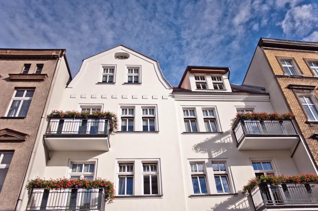 Apartamenty Leszno Лешно Экстерьер фото