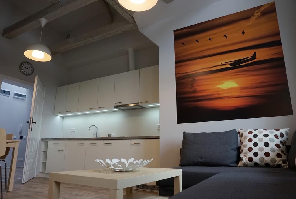 Apartamenty Leszno Лешно Экстерьер фото